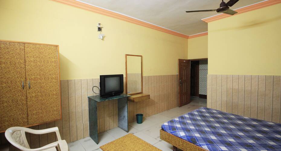 Hotel Apsara, Ahmedabad 5